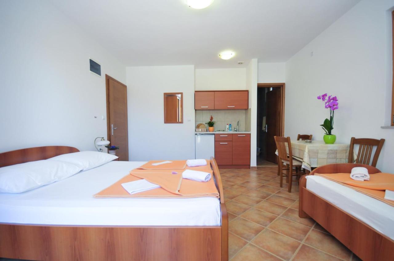 Tilia Apartments Budva Exteriör bild